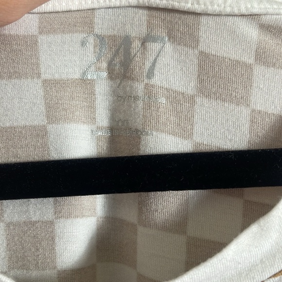 Top - Picture 3 of 4